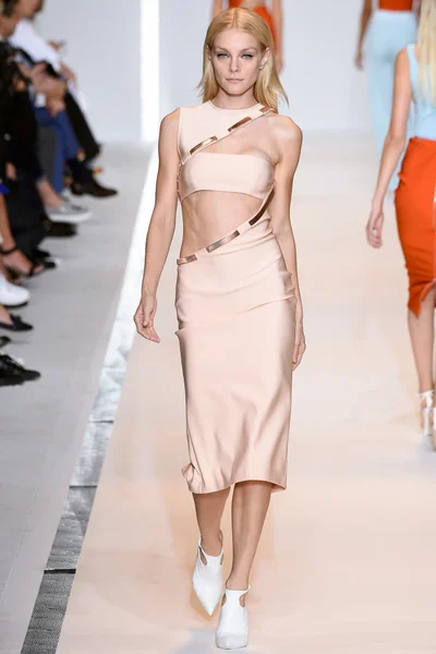 Look 22